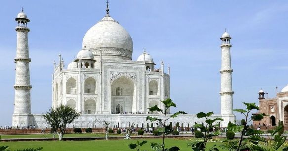 Taj Mahal day tour